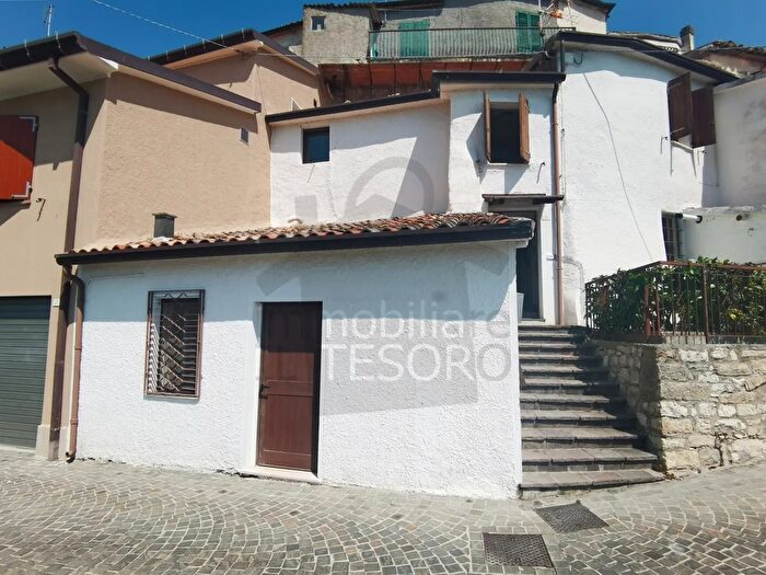 Casa trilocale in vendita in Monte Grimano Terme Pu, Monte Grimano Terme