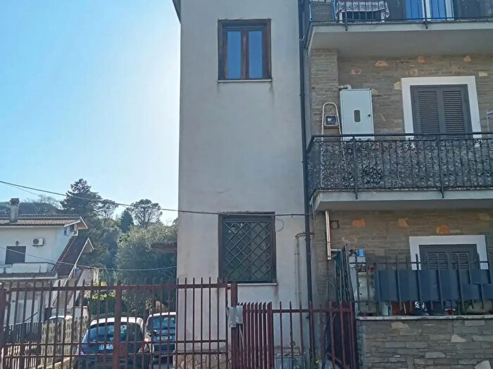 Appartamento quadrilocale in vendita in Via di Santa Lucia, Fonte Nuova