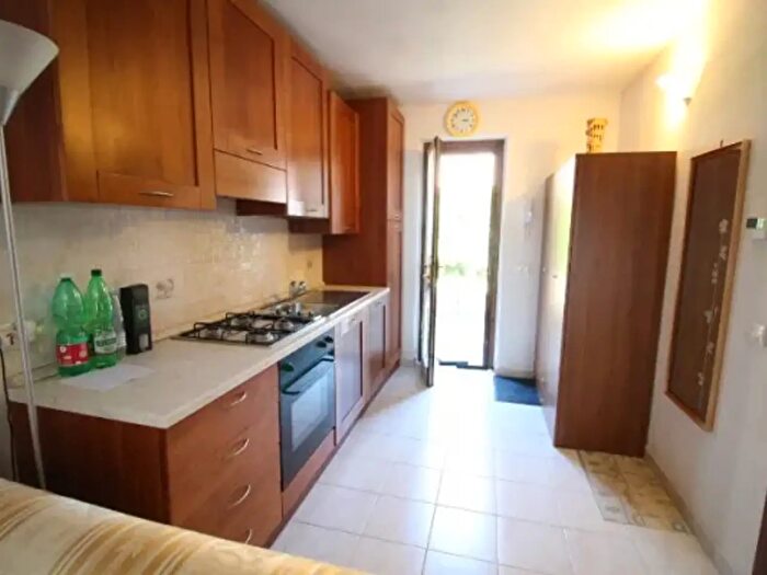 Casa trilocale in vendita in Via Papa Giovanni XXIII, Val Brembilla