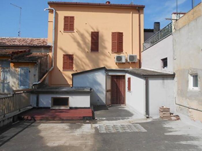 Casa con 6 locali in vendita in Fiume, Jesi