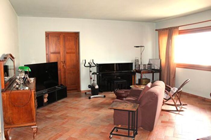 Appartamento con 5 locali in vendita in Santeramo In Colle