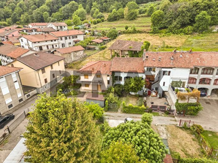 Casa con 5 locali in vendita in Via San Rocco, Loranze'
