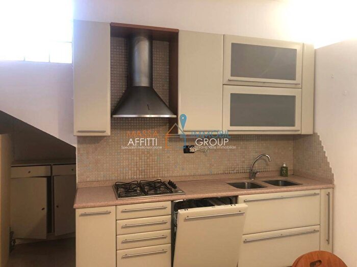 Casa quadrilocale in affitto in Via Quercioli, Rinchiostra Quercioli, Massa