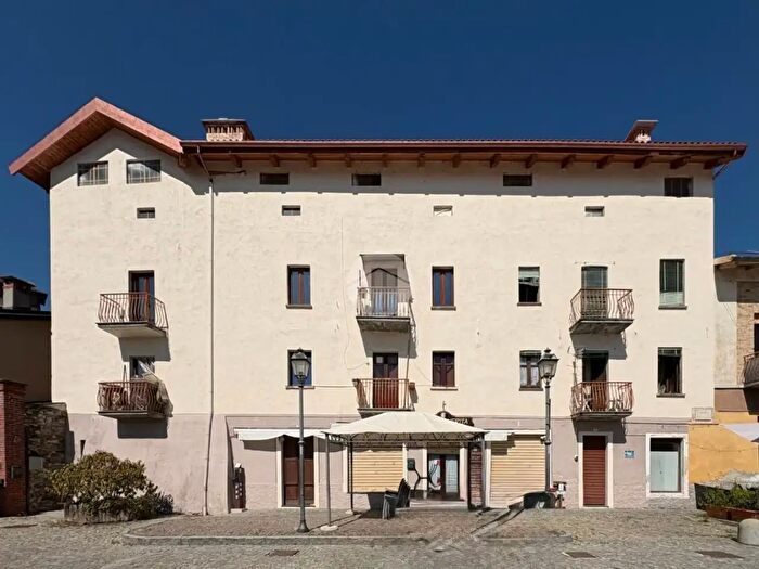 Appartamento trilocale in affitto in Via Romualdo Palberti, Lanzo Torinese