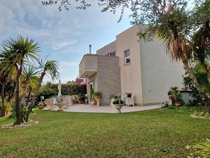 Casa con 7 locali in vendita in Via Chiappinello N, Montesilvano