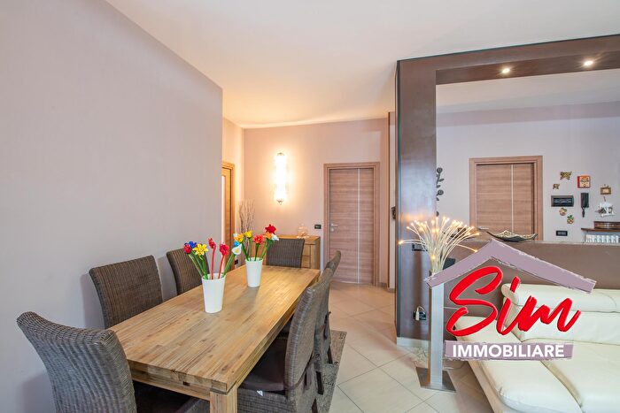 Appartamento quadrilocale in vendita in Via Donizetti Snc, Novara