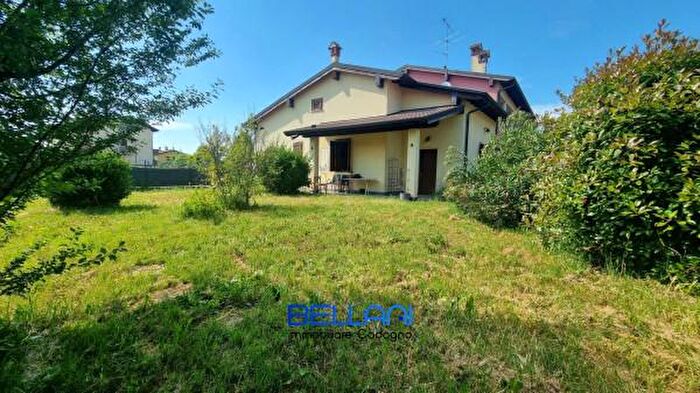 Casa quadrilocale in vendita in Via Roncaglia, Somaglia