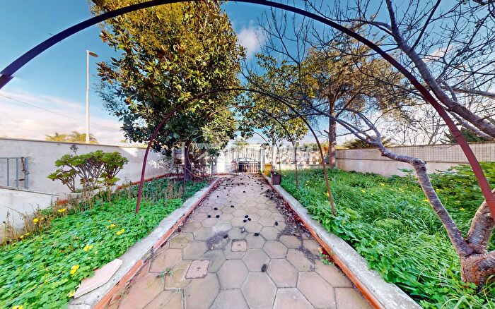 Casa con 5 locali in vendita in Via Luigi Pirandello, Cursi