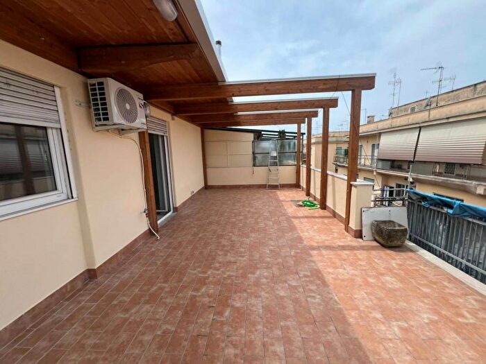 Casa trilocale in affitto in Via Val Cristallina, Conca d'Oro Valli, Roma