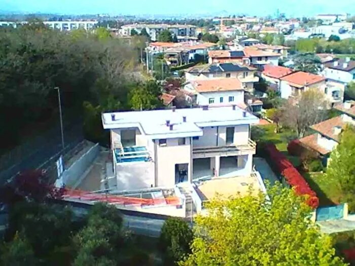Appartamento quadrilocale in vendita in Via Vicina, Desenzano Del Garda