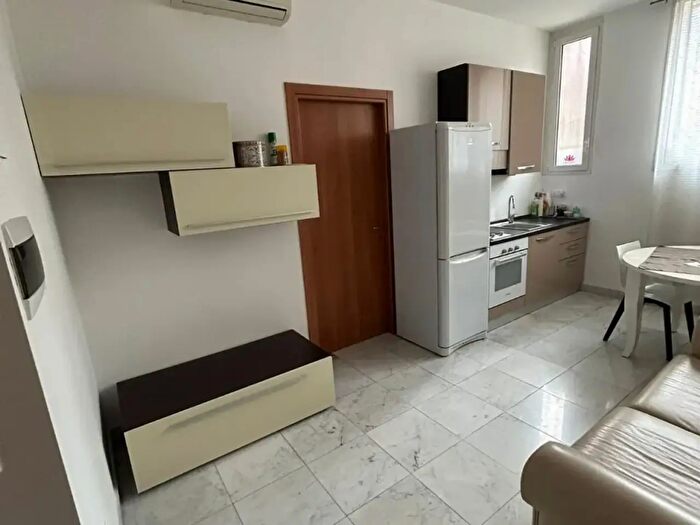 Appartamento bilocale in affitto in Via Biella, Milano