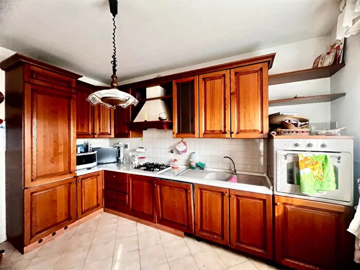 Appartamento con 7 locali in vendita in Firenze