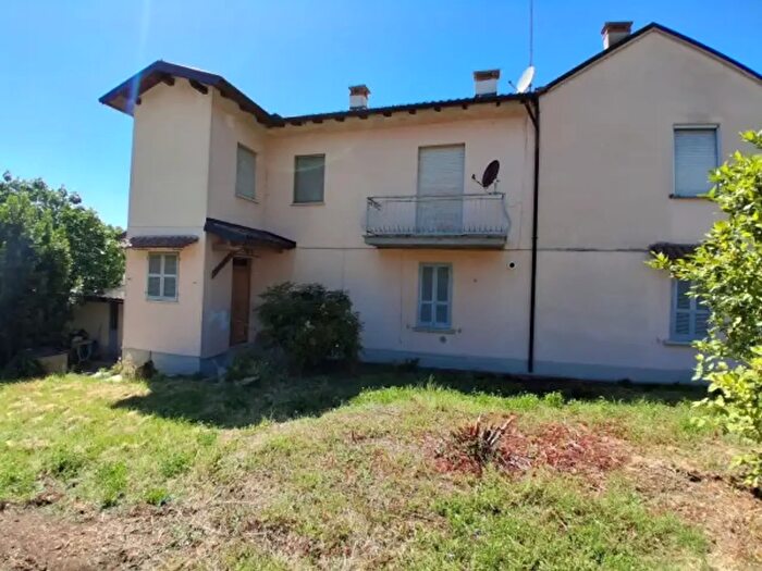 Casa trilocale in vendita in Via Narbusto Inferiore, Casteggio