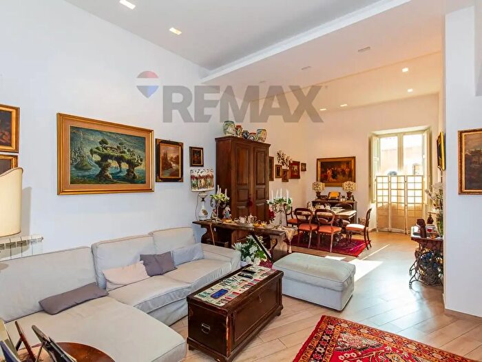 Casa trilocale in vendita in Aci Bonaccorsi