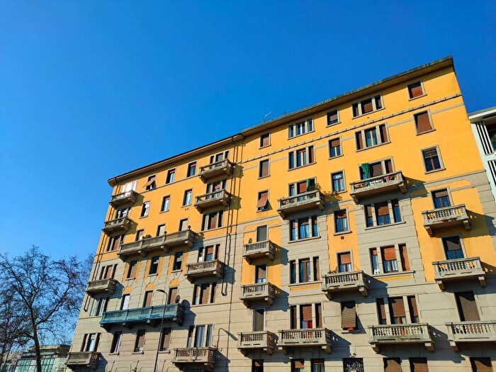 Appartamento bilocale in affitto in Viale Romolo, Navigli Darsena, Milano