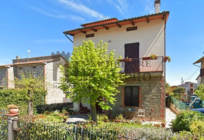 Casa con 6 locali in vendita in Via Poggio del Sole, Castiglione Del Lago