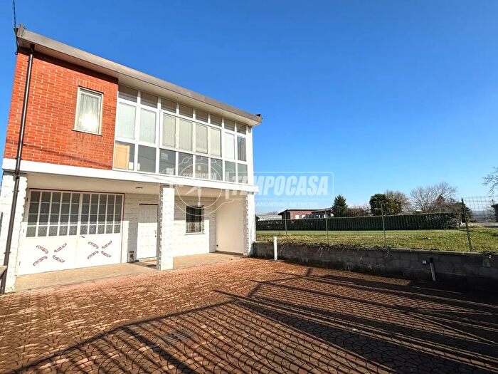 Casa con 5 locali in vendita in Via Vittorio Veneto, Vische