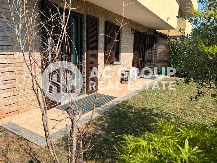 Appartamento bilocale in affitto in Via Marchese Pagani, Rovello Porro