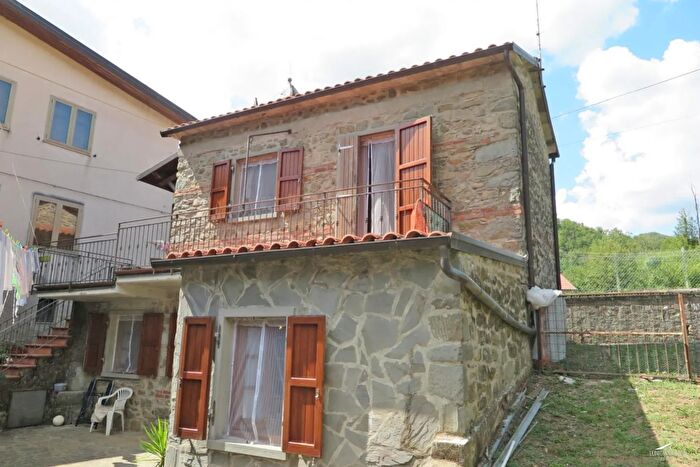 Casa quadrilocale in vendita in Licciana Nardi