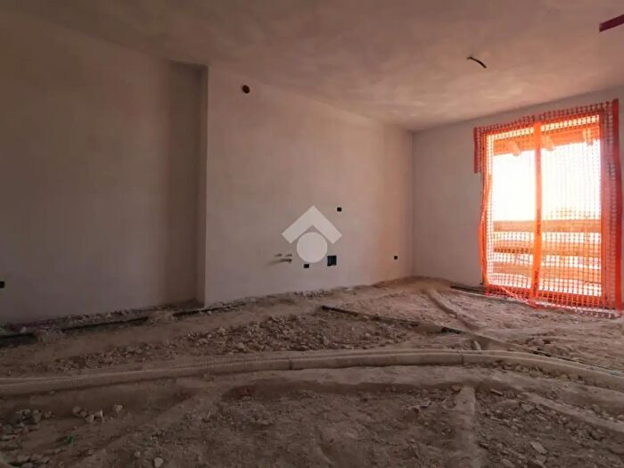 Appartamento trilocale in vendita in Via Roma, Barbariga