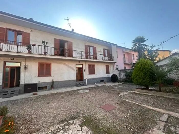 Casa con 5 locali in vendita in Vigevano