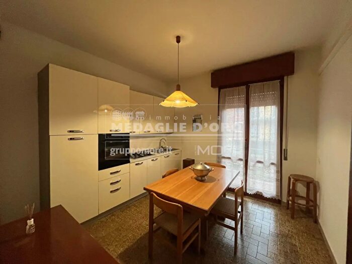 Appartamento trilocale in affitto in Modena