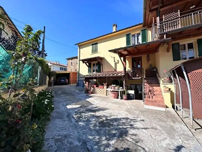 Appartamento trilocale in vendita in Fabbrecce Trestina Città di Castello Perugia Umbria Ita, Citta' Di Castello