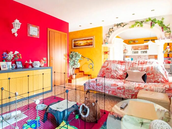 Casa con 5 locali in vendita in Via Dante Alighieri, Caldogno