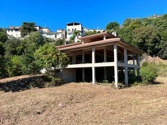 Casa quadrilocale in vendita in SantAndrea Del Garigliano