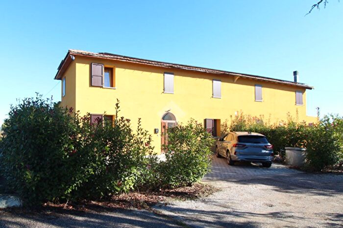 Casa con 5 locali in vendita in Via Coccaro, San Pietro In Casale