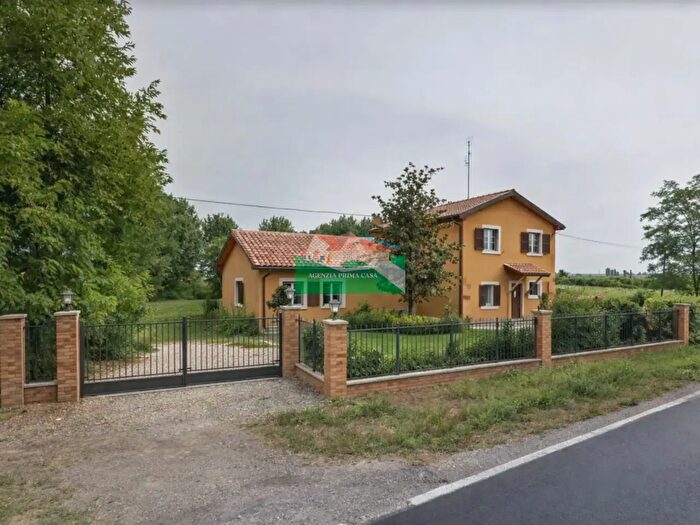 Casa con 5 locali in vendita in Via Valoncello, Ravenna