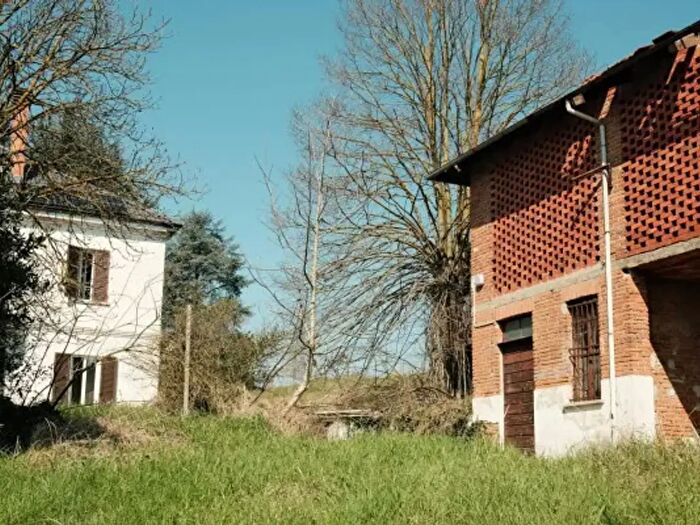 Casa con 6 locali in vendita in Via Francesco Cavalli, San Salvatore Monferrato