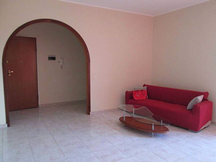Appartamento trilocale in affitto in Via Casalini, Piano Tavola, Belpasso