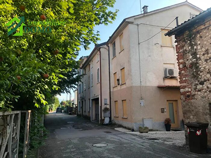 Casa quadrilocale in vendita in Via San Fermo, Marano Vicentino
