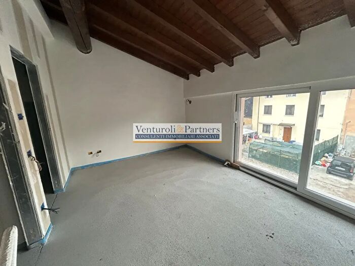 Appartamento trilocale in vendita in Lonato del Garda