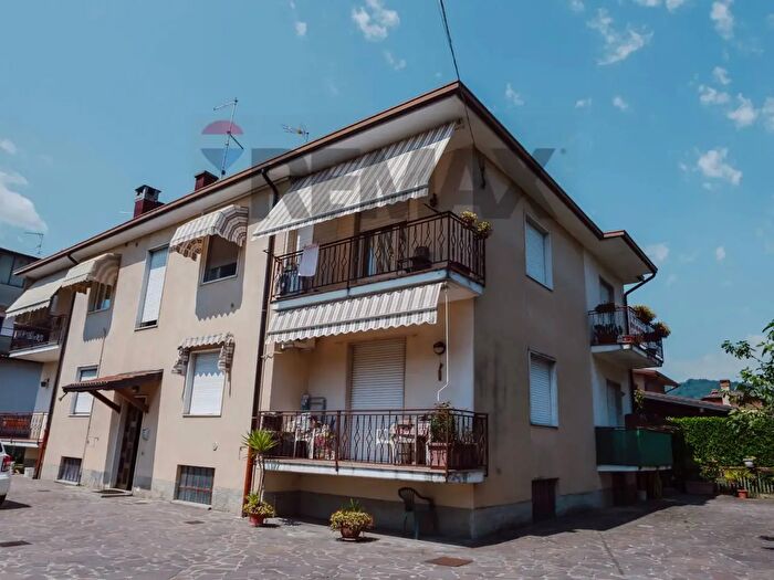 Appartamento trilocale in vendita in Via Giuseppe Verdi, Capriolo
