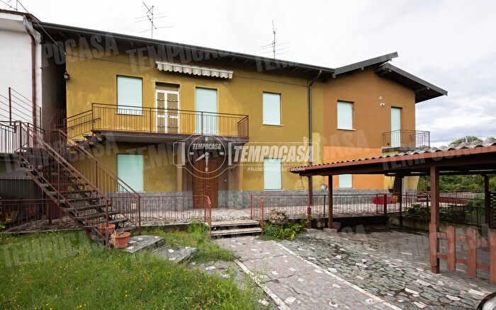 Casa con 10 locali in vendita in Via G Galilei, Seriate