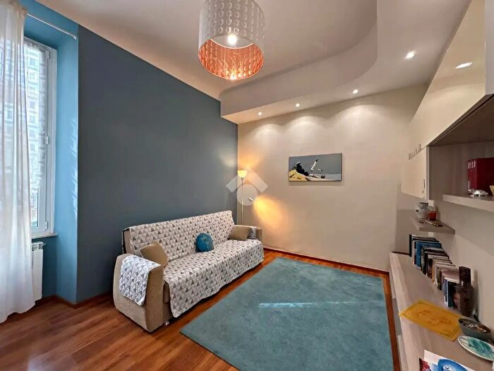 Appartamento trilocale in vendita in Corso Italia, Savona