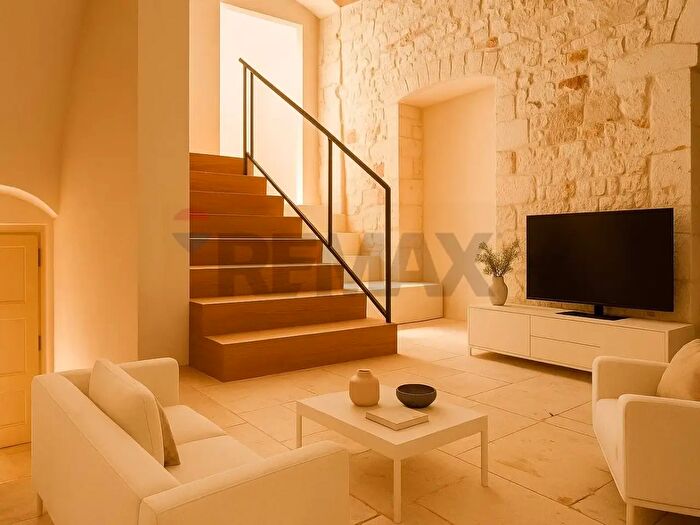Casa con 5 locali in vendita in Via Lorusso, Conversano