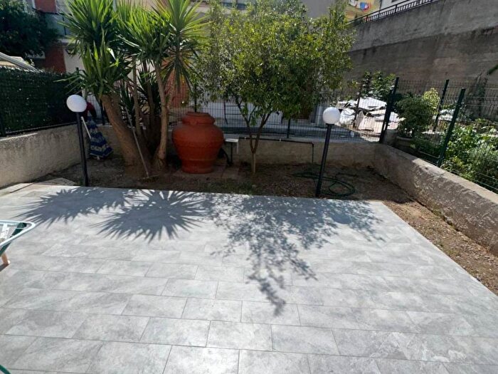 Casa quadrilocale in affitto in Via Giovanni da Verrazzano, Catanzaro Lido, Catanzaro