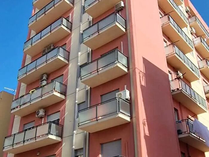 Appartamento con 7 locali in vendita in Via Vittorio Amedeo II, Termini Imerese