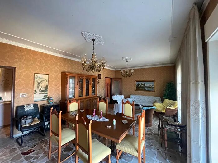 Appartamento con 5 locali in vendita in Viale dei Comuni, Siracusa