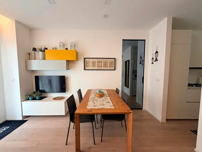 Appartamento trilocale in vendita in Viale del Carabiniere, Jesolo