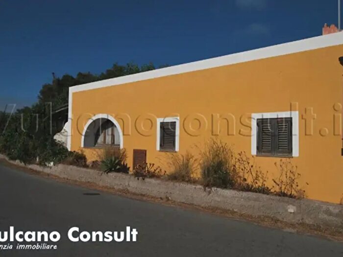 Casa trilocale in vendita in Contrada Capistello, Lipari