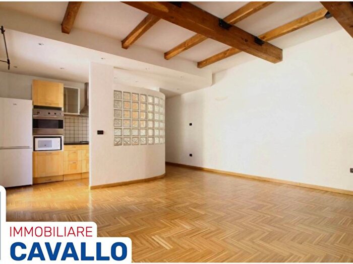 Appartamento trilocale in affitto in Via Saragozza, Saragozza fuori Porta, Bologna