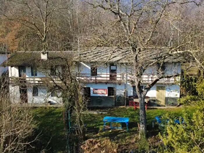 Casa con 6 locali in vendita in Via Gaia, Bagnolo Piemonte