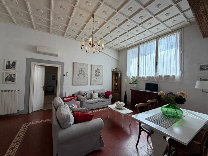 Appartamento quadrilocale in affitto in Duomo, Firenze