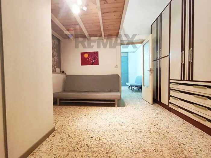 Appartamento quadrilocale in vendita in Via Salvo d'Acquisto, Catania