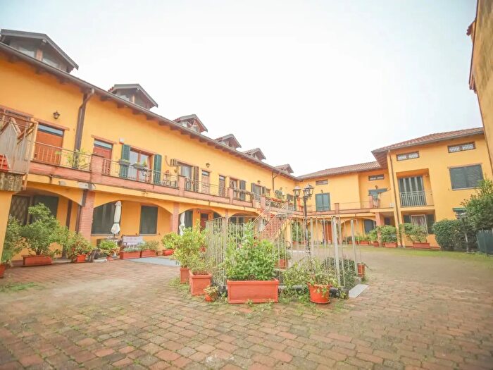 Appartamento trilocale in vendita in Cascina Valdarenne, Vanzago