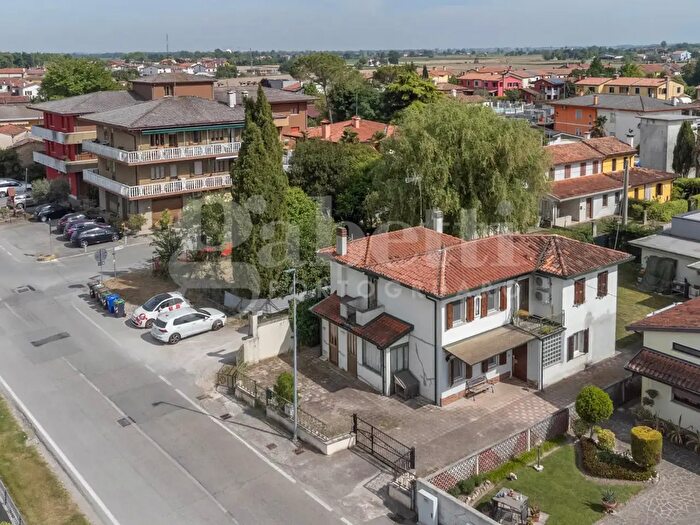 Casa con 5 locali in vendita in Via Aquileia, Concordia Sagittaria